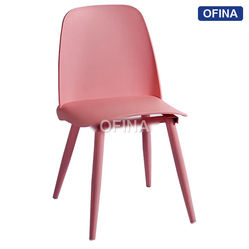 Ghế cafe nhựa đúc Muuto